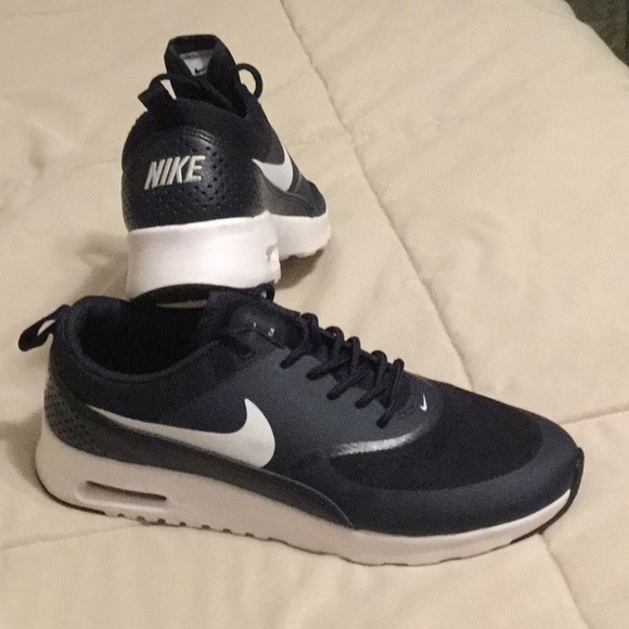 Nike Air Max Thea Navy Blue Size 9 Nike Air Max Thea Navy Blue Size 9
